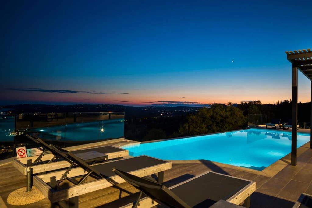 New Villa Blue With Private Pool At Trapezaki Livathos  Exteriér fotografie