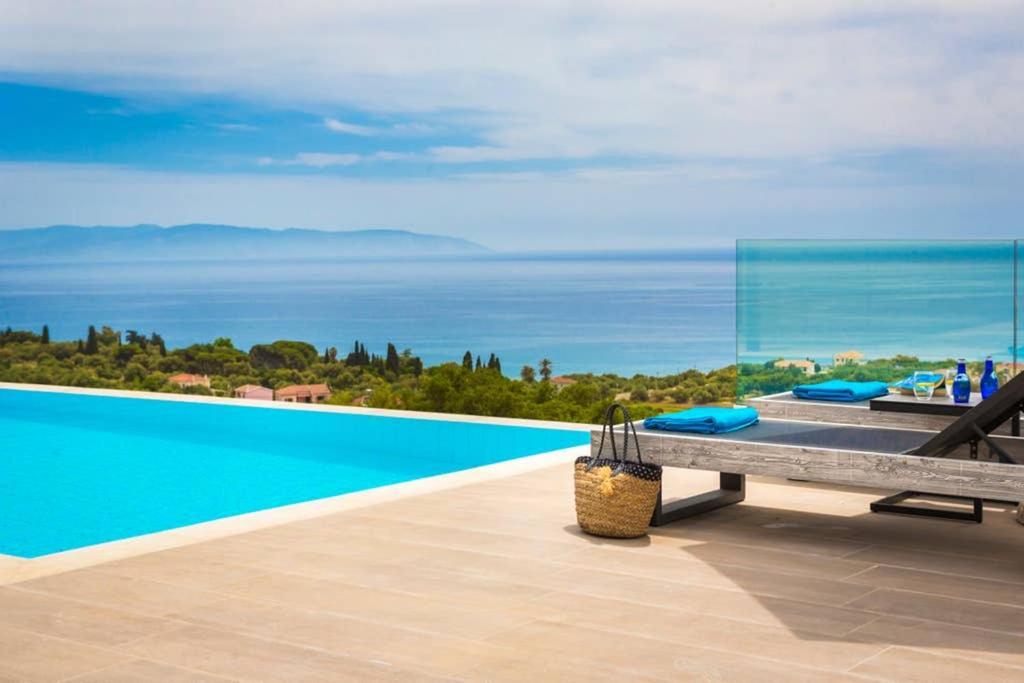 New Villa Blue With Private Pool At Trapezaki Livathos  Exteriér fotografie