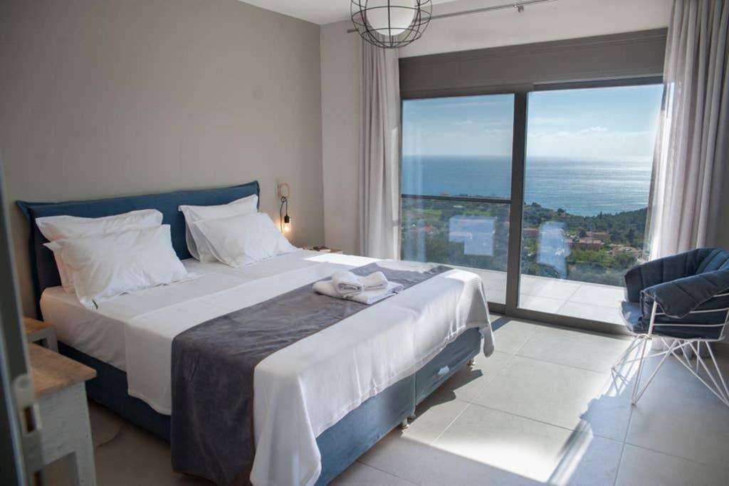 New Villa Blue With Private Pool At Trapezaki Livathos  Exteriér fotografie